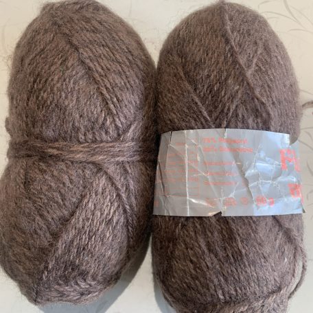 98g fonal 75% poliakril+ gyapjú