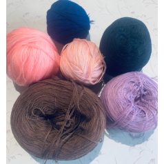 545g többszálas akril fonal