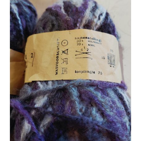 230g fonal 70% akril-+ 30% mohair/gyapjú