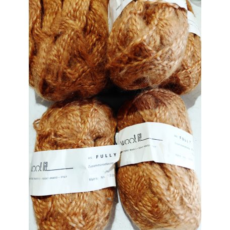 350g fonal 85% poliakril+ gyapjú