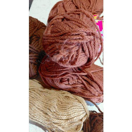 485g fonal 85% poliakril+ gyapjú