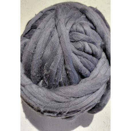 1380g  fésült merinó gyapjú