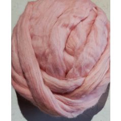 980g fésült, merinó szalaggyapjú