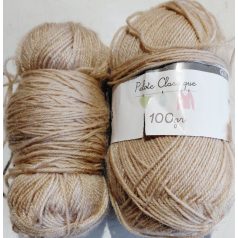 185g poliészter fonal