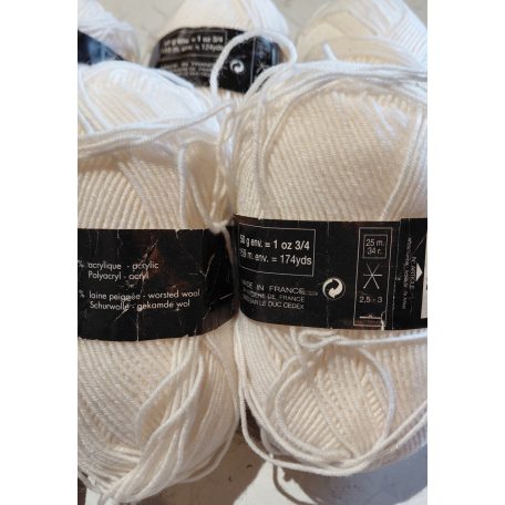 300g Bergere fonal 80% akril+ gyapjú