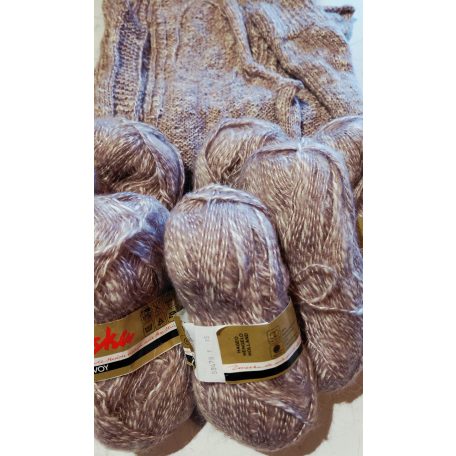 500g fonal 42% poliakril+ 22% viszkóz+ 26% pamut+ mohair