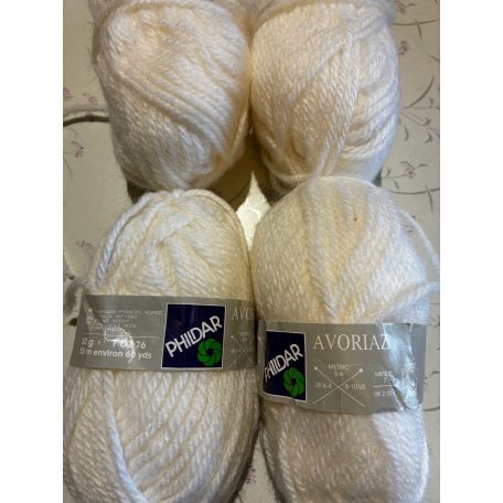 200g phildar fonal 85% akril+ 12% mohair+ gyapjú