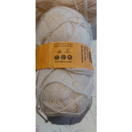 100g baby gyapjú fonal