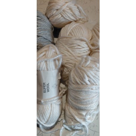 1230g Rico Design Super Wool fonal 75% poliakril+ gyapjú