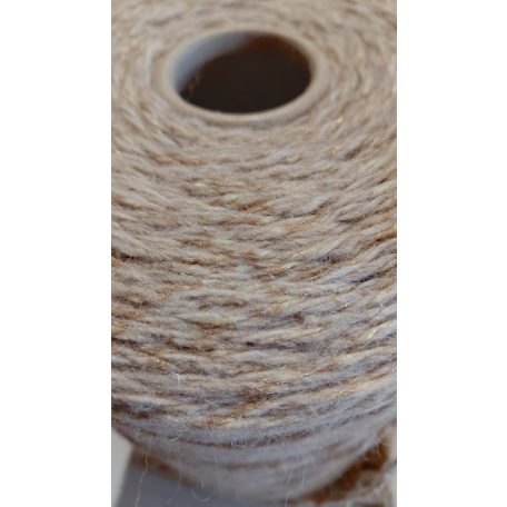 2025g gyapjúfonal szőnyeghez