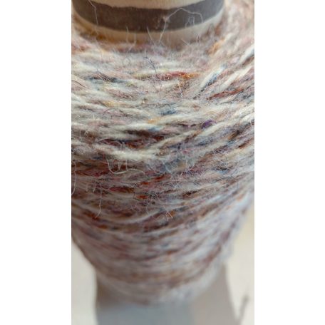 875g gyapjúfonal szőnyeghez