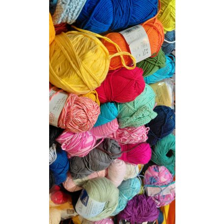 Kilós vegyes pamut+egyéb fonal 7000.-Ft./kg.